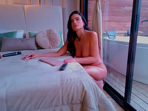 OrianaMazzone's Live XXX Chat