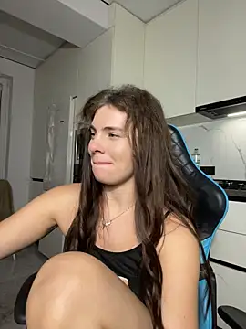 XXX chat uživo modela CurlyLara
