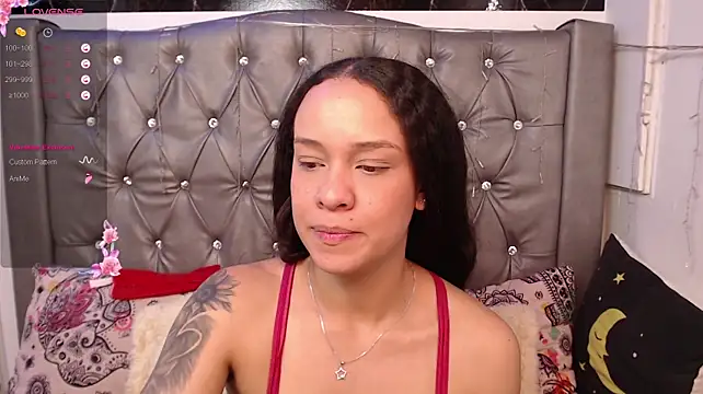 LAILAGUMMY Chat XXX in diretta