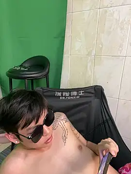 DDD_17 Live XXX Chat