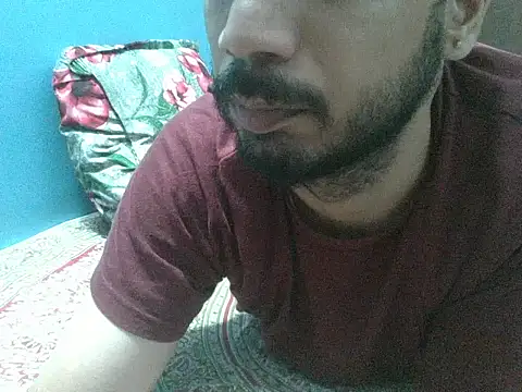 Precumboner Adlı Modelin Canlı XXX Sohbeti