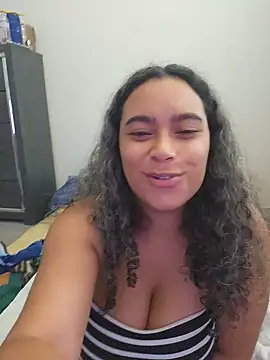 cinnaminnie Chat XXX in diretta