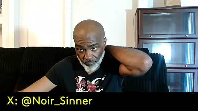 צ'אט XXX בשידור חי של sinnernoir