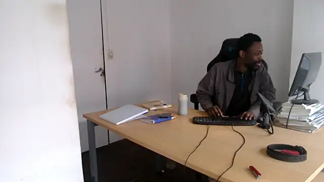 Mastertopdome's Live XXX Chat