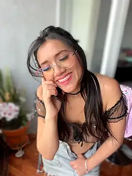 Veronica_Wins_ live XXX chat