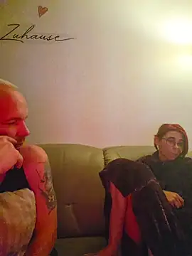 แชท XXX สดของ Badbitch_German_Badass