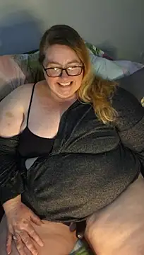 צ'אט XXX בשידור חי של Iceprincess2bad4u