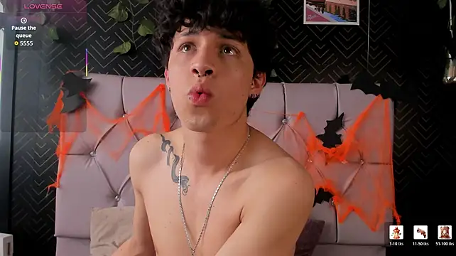 Axel__Evans Live XXX Chat