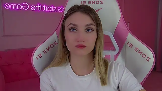 StacyEvances' Live XXX Chat