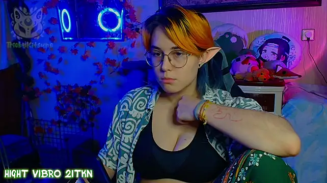 Chat XXX en directo de TrickyKitsune