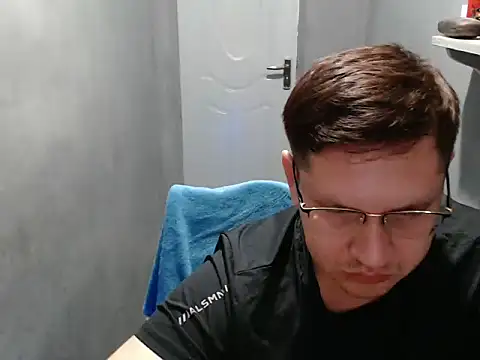 Chat +18 de Max_Marlinn ao vivo