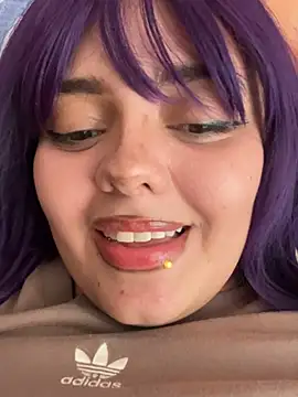 Czat XXX na żywo – candicewest_