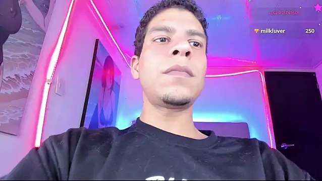Chat +18 de Ethan_Boyy ao vivo