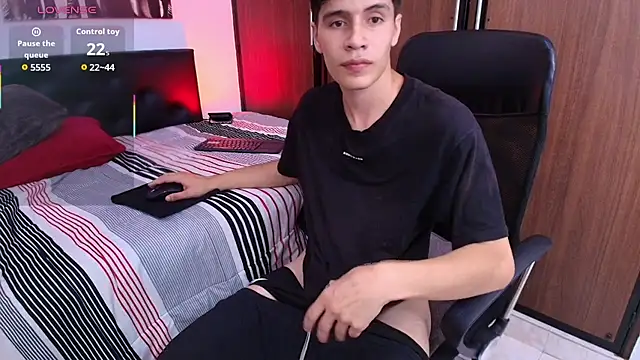 Jacob5_ Live XXX Chat