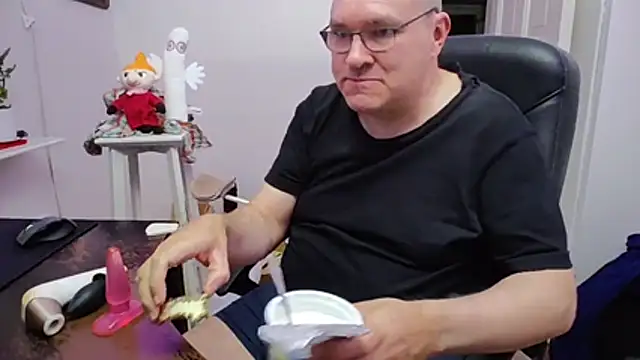 XXX chat uživo modela scaredman78