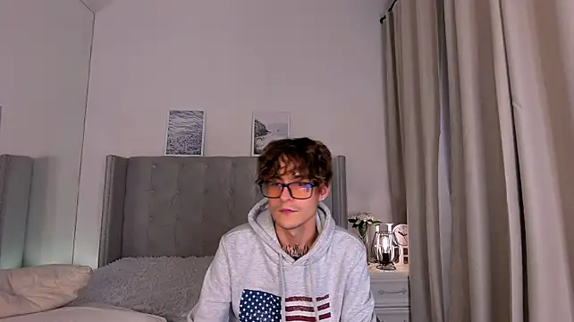 Yan_Togonist's Live XXX Chat