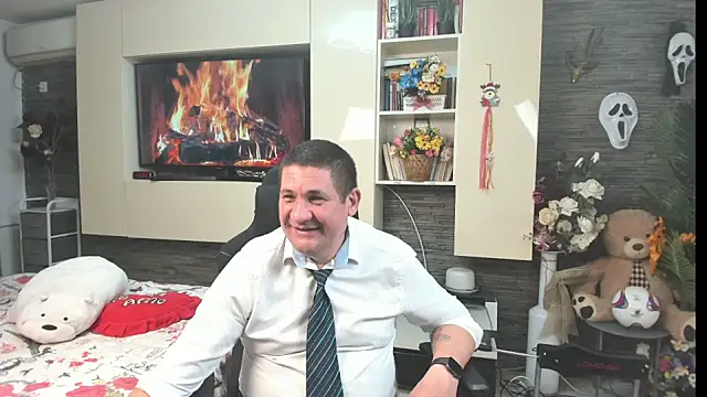Chatroom XXX en direct de SpartacusDaddy48