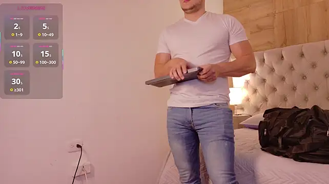 Izui_Pierce Adlı Modelin Canlı XXX Sohbeti