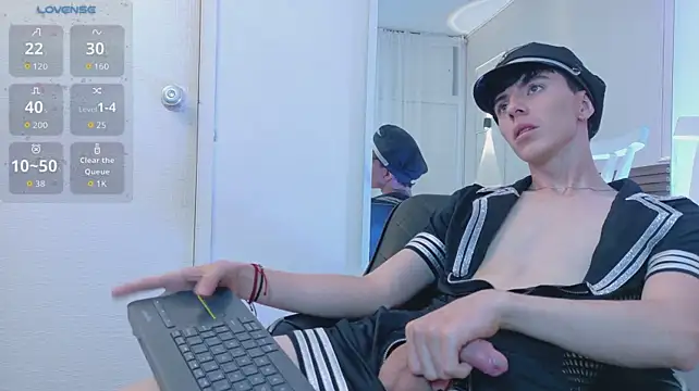 mathias_saenz's Live XXX Chat