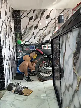 Paul22cm-'s Live XXX Chat