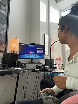 Your_Paris live XXX chat