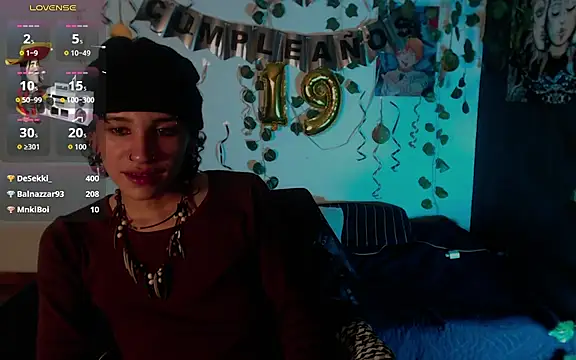 JohnnyJones_ Live XXX-chat