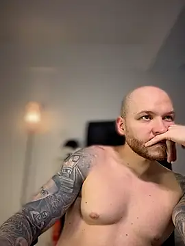 AdamMeyer_10 Chat XXX live