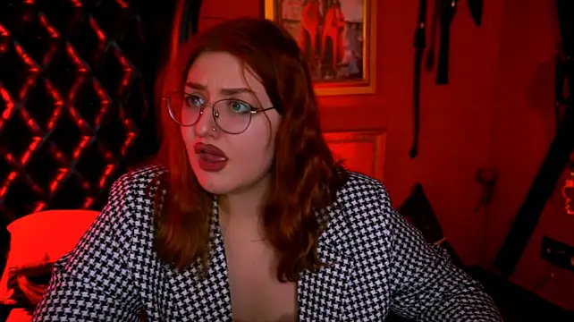 StaceyJensen XXX чат на живо