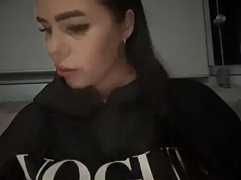 Živý XXX chat Avyraeh