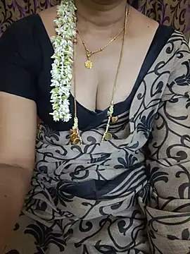 แชท XXX สดของ tamil_rose471