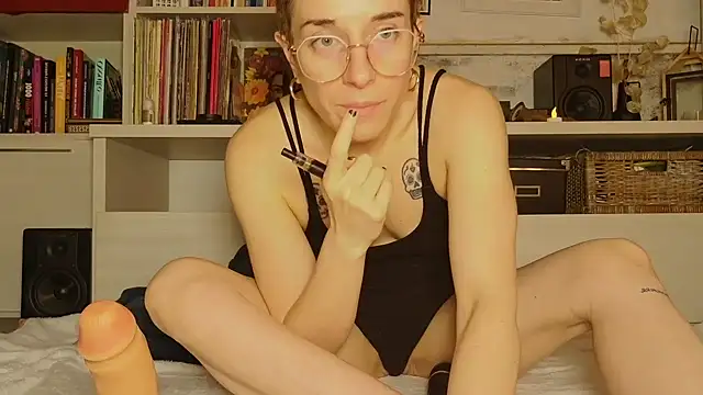 Charlotte-petite webcam show