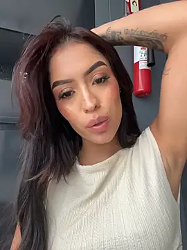 MystiqueXXX's Live XXX Chat