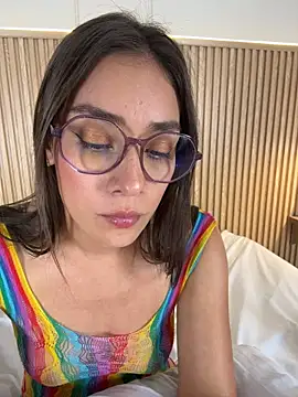 NahimiThompson's Live XXX Chat