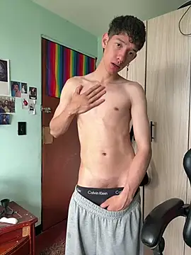 heyy_noah11 live XXX chat