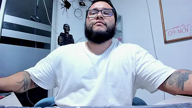 VINCEDMAGLIOO Live XXX-Chat