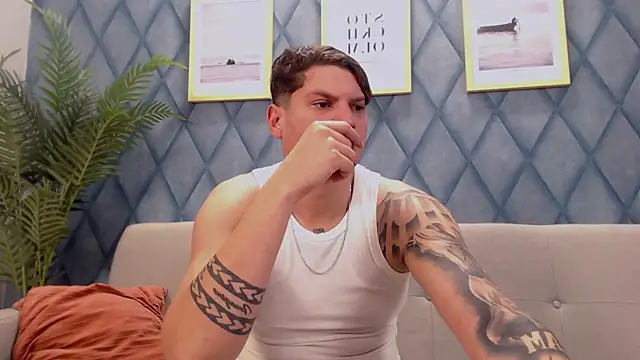 Živý XXX chat marioalessio