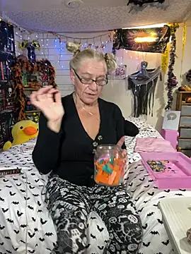 Trenaonmute Adlı Modelin Canlı XXX Sohbeti