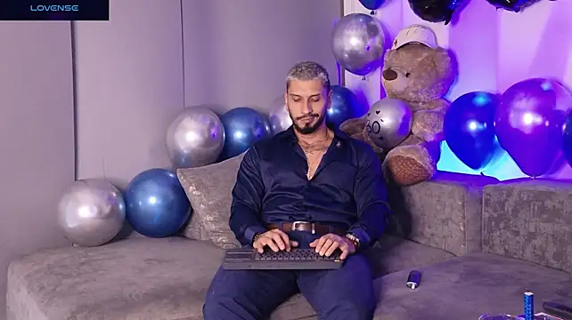 Seth_Vegaa Adlı Modelin Canlı XXX Sohbeti