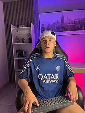 Dominik_Souza Adlı Modelin Canlı XXX Sohbeti