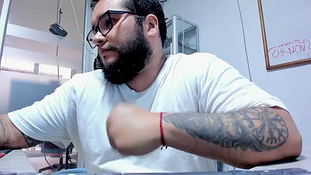 XXX chat uživo modela VINCEDMAGLIOO