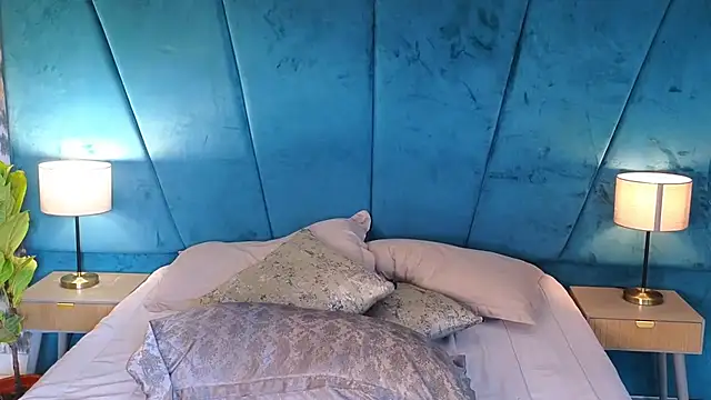 Aaron_Eze: απευθείας συνομιλία ΧΧΧ
