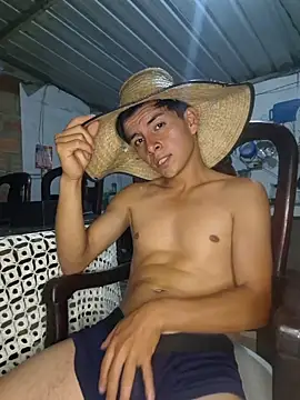 ZaneHoward XXX чат на живо