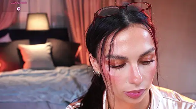 LunaNight Adlı Modelin Canlı XXX Sohbeti
