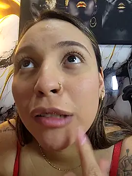 Chatroom XXX en direct de LizzRouse