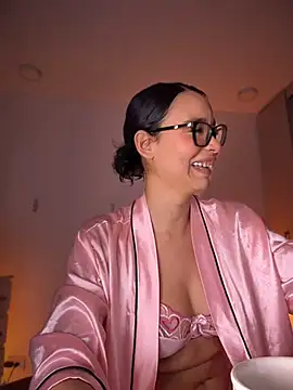 Chatroom XXX en direct de Hips_hannah