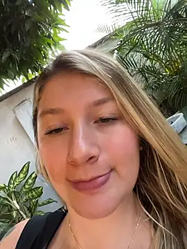 Chatroom XXX en direct de aurora_coldd