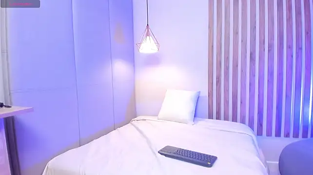 Chatroom XXX en direct de AmyAcosta