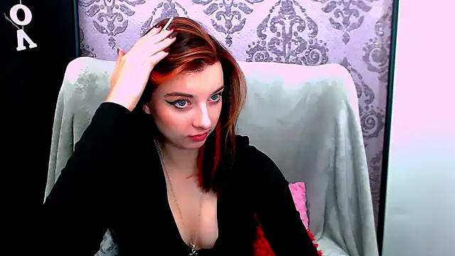 Chatroom XXX en direct de DominantLuna