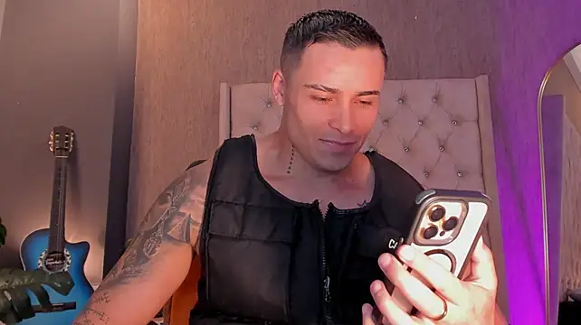 Chat +18 de connorsmiith ao vivo