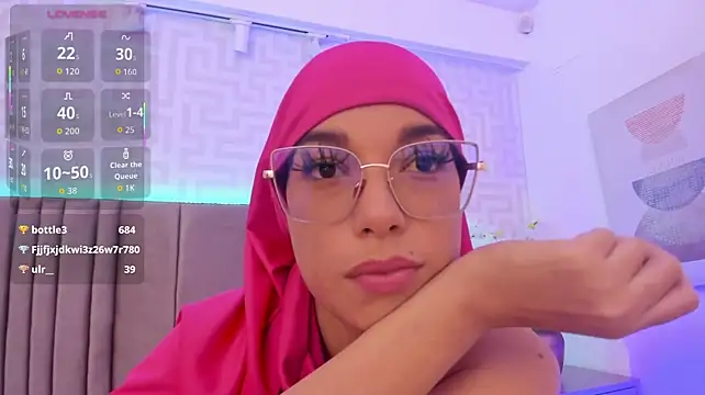 Chatroom XXX en direct de naishaa_